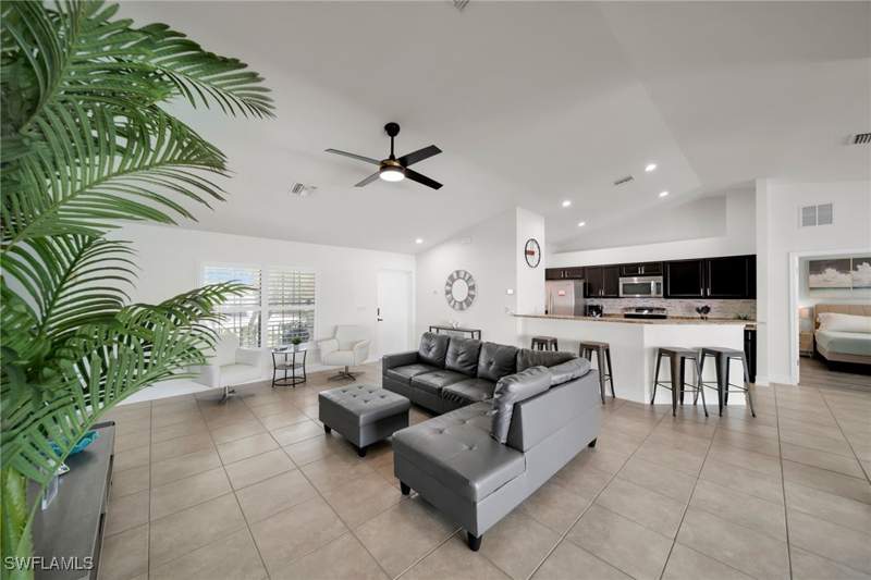 3 bedroom SingleFamilyResidence at 3721 SW 13th Ave, Cape Coral, Cape Coral — photo 4