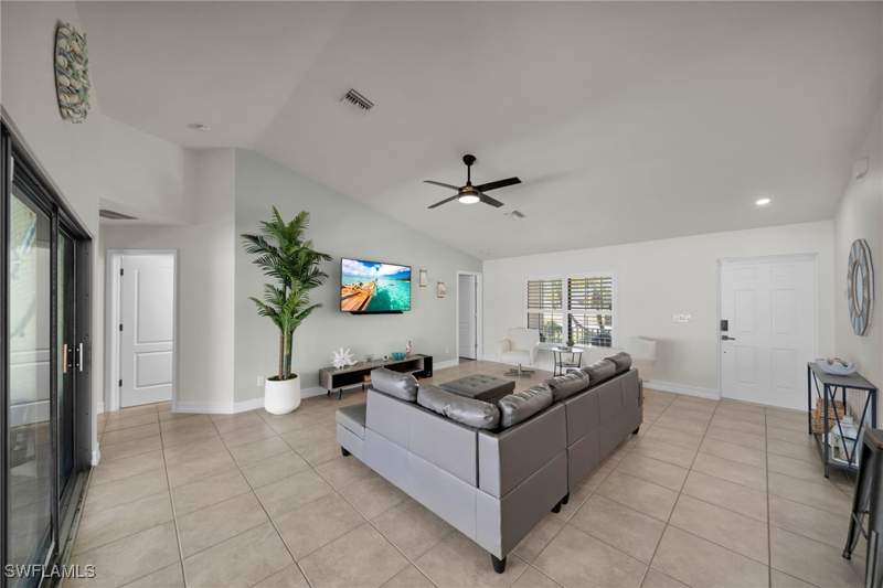 3 bedroom SingleFamilyResidence at 3721 SW 13th Ave, Cape Coral, Cape Coral — photo 5