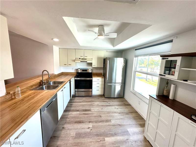 2 bedroom Condominium at 1521 SW 47th Ter 201, Southern Palms, Cape Coral — photo 4
