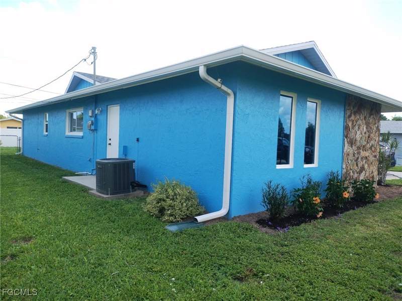 3 bedroom SingleFamilyResidence at 240 SE 46th Ter, Cape Coral, Cape Coral — photo 4