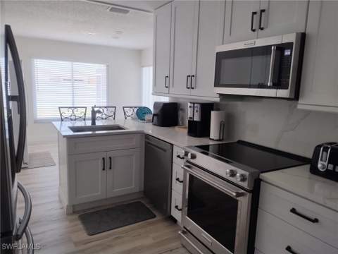 240 SE 46th Ter, Cape Coral FL - photo 6 of 31