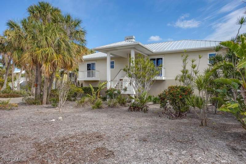 3 bedroom SingleFamilyResidence at 702 Pyrula Ave, Bayshore Village, Sanibel — photo 2