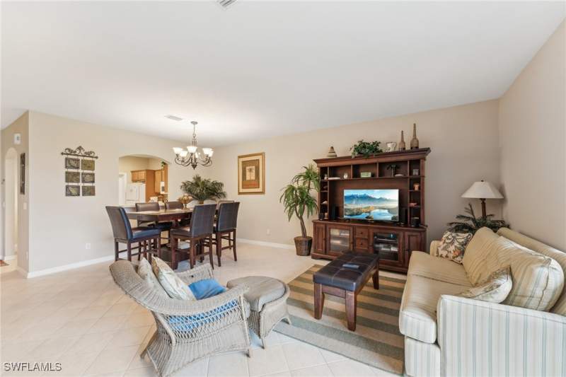 3 bedroom Townhouse at 3327 Dandolo Cir, Bella Vida, Cape Coral — photo 3