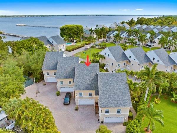 3 bedroom Townhouse at 819 James St, The River, Fort Myers — photo 2