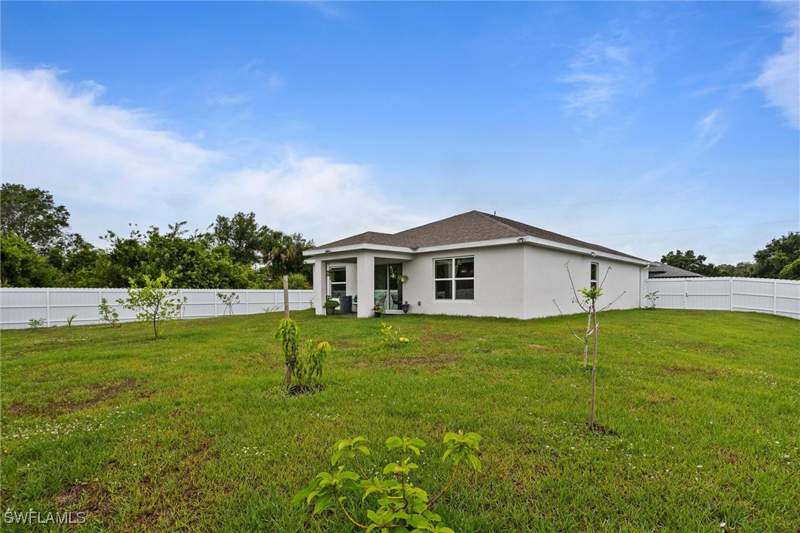3 bedroom SingleFamilyResidence at 3021 June Cir, Port Labelle, Labelle — photo 5
