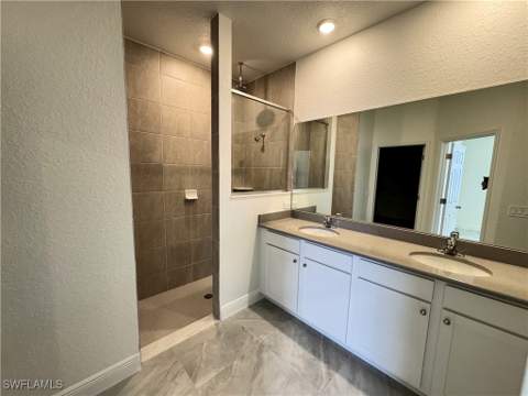 4305 NW 27th Ter, Cape Coral FL - photo 7 of 12