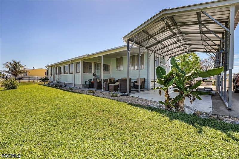 2 bedroom ManufacturedHome at 5012 Sandpiper Dr, Flamingo Bay, St James City — photo 4