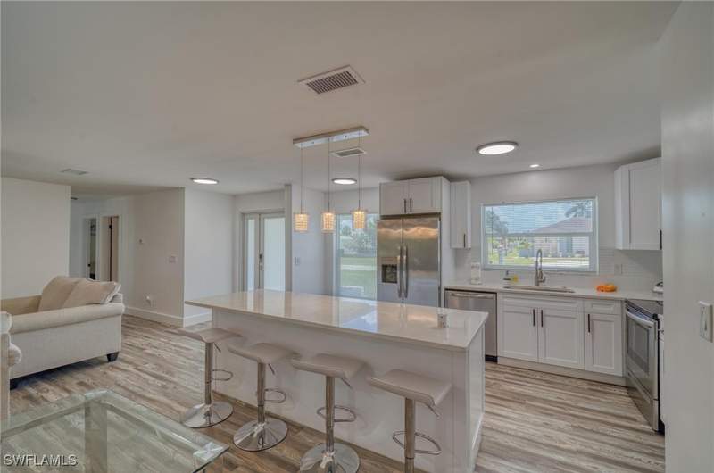 3 bedroom SingleFamilyResidence at 5146 York CT, CAPE CORAL, Cape Coral — photo 4