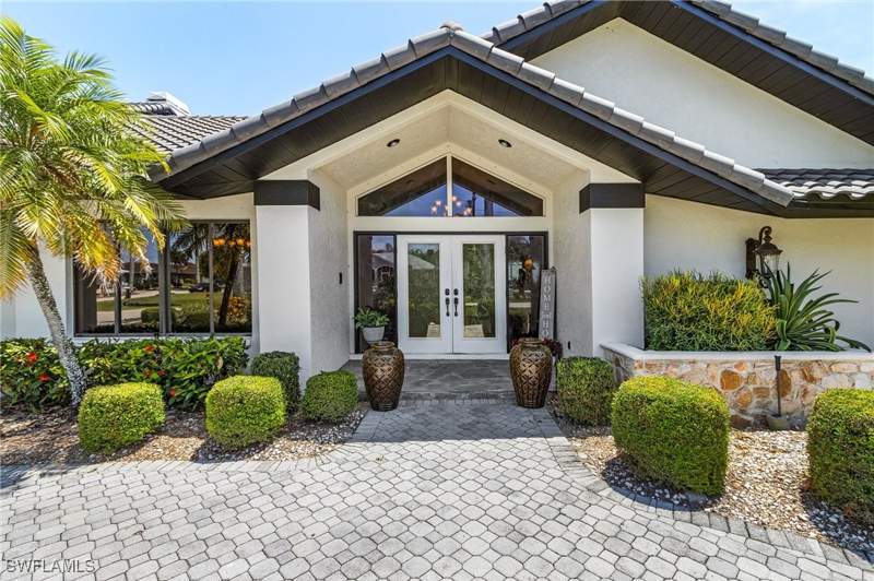 5 bedroom SingleFamilyResidence at 2803 SE 22nd Pl, Cape Coral, Cape Coral — photo 4