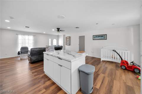 14260 McGregor Blvd, Fort Myers FL - photo 7 of 28