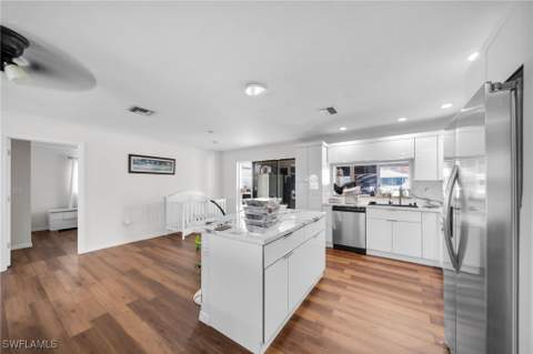 14260 McGregor Blvd, Fort Myers FL - photo 8 of 28