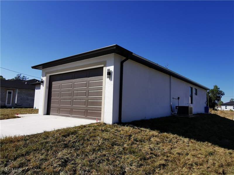 3 bedroom SingleFamilyResidence at 326 Nathan Ave, Lehigh Acres, Lehigh Acres — photo 5
