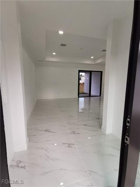 326 Nathan Ave, Lehigh Acres FL - photo 9 of 50