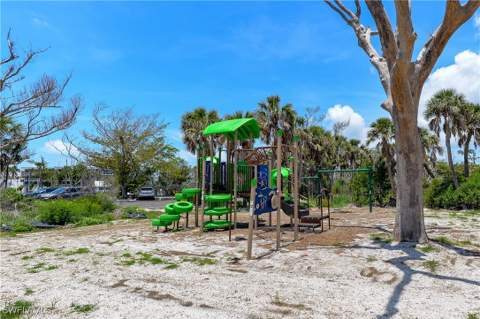 2255 W Gulf Dr 140, Sanibel FL - photo 21 of 26