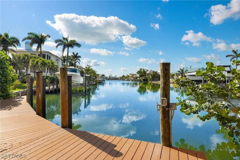 4 bedroom SingleFamilyResidence at 1581 San Carlos Bay Dr, Sanibel Isles, Sanibel — photo 3
