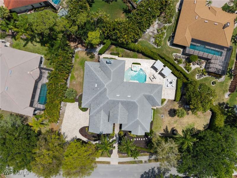 4 bedroom SingleFamilyResidence at 2274 Hawksridge Dr, Hawksridge, Naples — photo 2