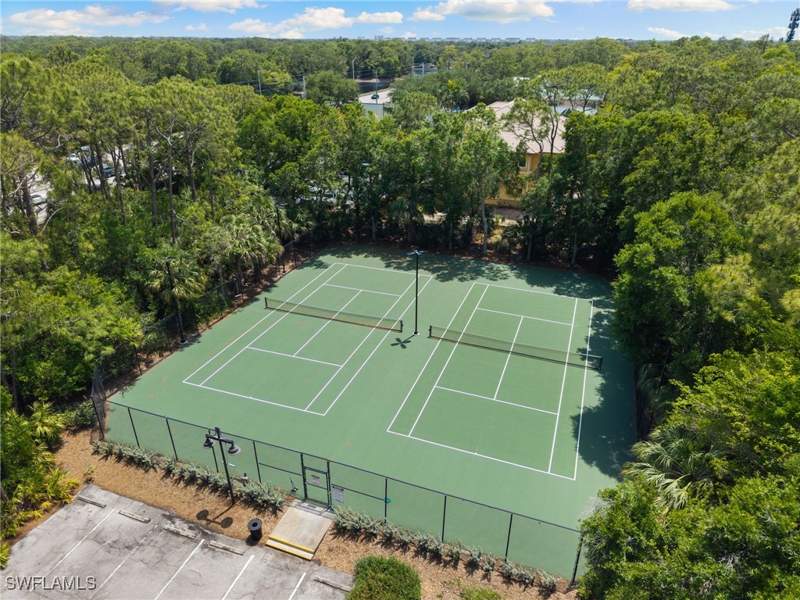 4 bedroom SingleFamilyResidence at 2274 Hawksridge Dr, Hawksridge, Naples — photo 4