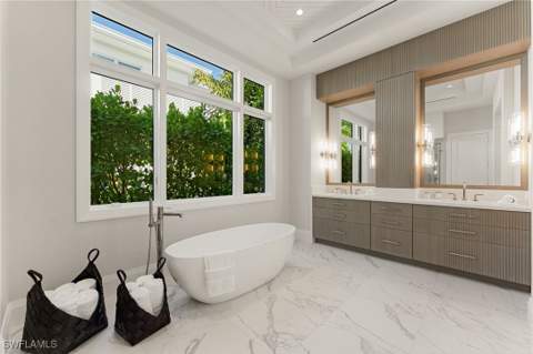 581 14th Ave S, Naples FL - photo 22 of 37