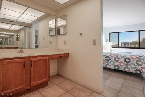 4265 Bay Beach Ln 524, Fort Myers Beach FL - photo 18 of 34