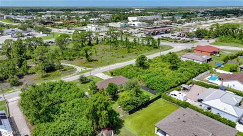 5538 Brookfield St, Lehigh Acres FL - photo 9 of 38