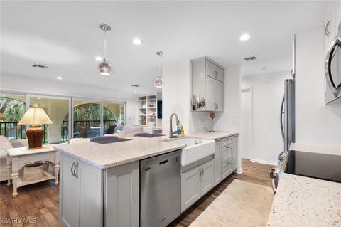 3360 10th St N 1210, Naples FL - photo 6 of 28