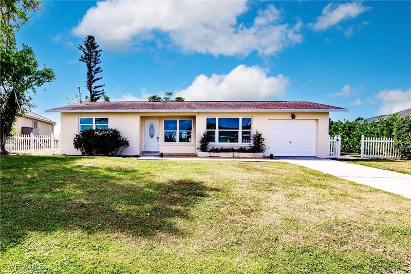 4 bedroom SingleFamilyResidence at 3042 SW 10th Pl, Cape Coral, Cape Coral — photo 2