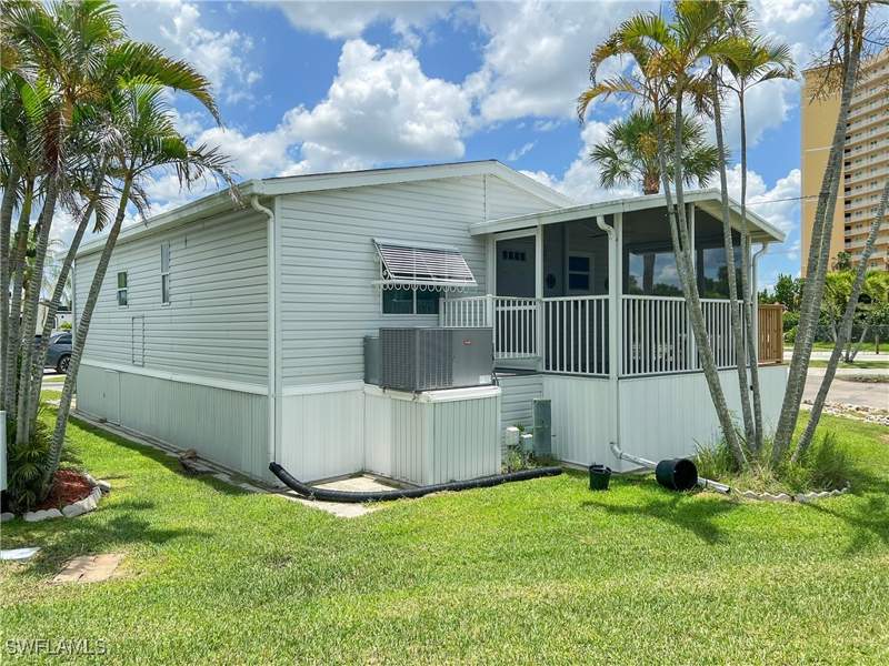 2 bedroom ManufacturedHome at 19681 Summerlin Rd 444, Palmetto Palms R V, Fort Myers — photo 5