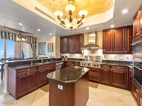 970 Cape Marco Dr 402, Marco Island FL - photo 16 of 49