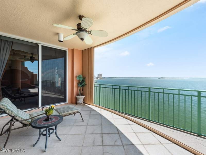 3 bedroom Condominium at 970 Cape Marco Dr 402, Belize, Marco Island — photo 2