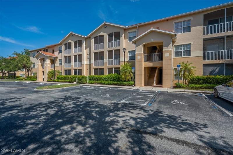 2 bedroom Condominium at 9035 Colby Dr 2322, Enclave, Fort Myers — photo 2
