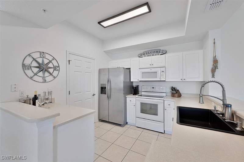 2 bedroom Condominium at 9035 Colby Dr 2322, Enclave, Fort Myers — photo 5