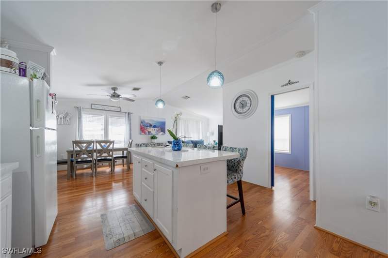2 bedroom ManufacturedHome at 433 Riviera Blvd W, Riviera Colony Golf Estates, Naples — photo 5