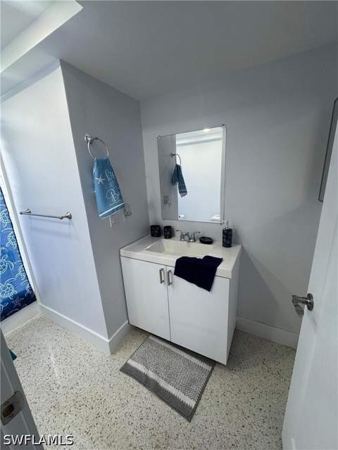 2231 Isle Of Pines Ave, Fort Myers FL - photo 12 of 24