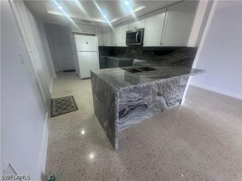 2231 Isle Of Pines Ave, Fort Myers FL - photo 19 of 24