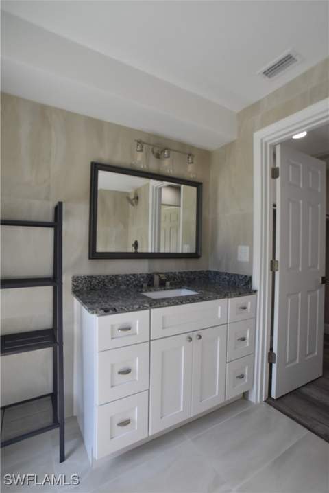 1742 Bikini Ct, Cape Coral FL - photo 7 of 10