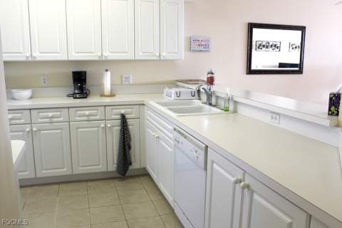16575 Lake Circle Dr 1141, Fort Myers FL - photo 11 of 40