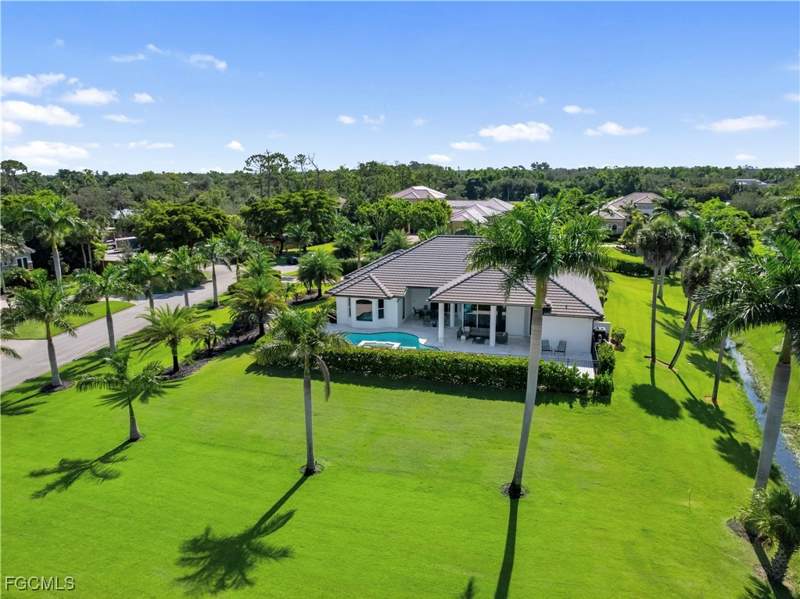 4 bedroom SingleFamilyResidence at 15510 Old Wedgewood Ct, Devonwood, Fort Myers — photo 2