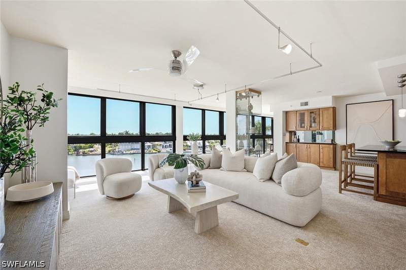 2 bedroom Condominium at 2400 Gulf Shore Blvd N 502, Admiralty Point, Naples — photo 4
