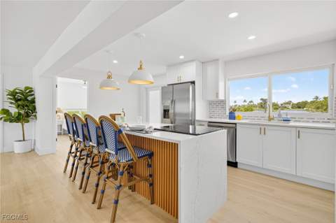 1377 Sand Castle Rd, Sanibel FL - photo 11 of 49