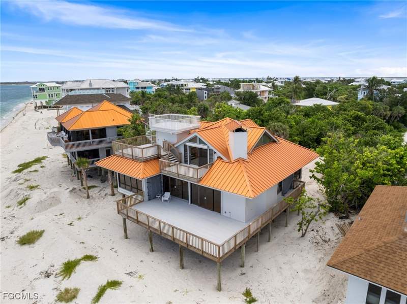 3 bedroom SingleFamilyResidence at 406 Gulf Bend Dr, Safety Harbor Club, Captiva — photo 2