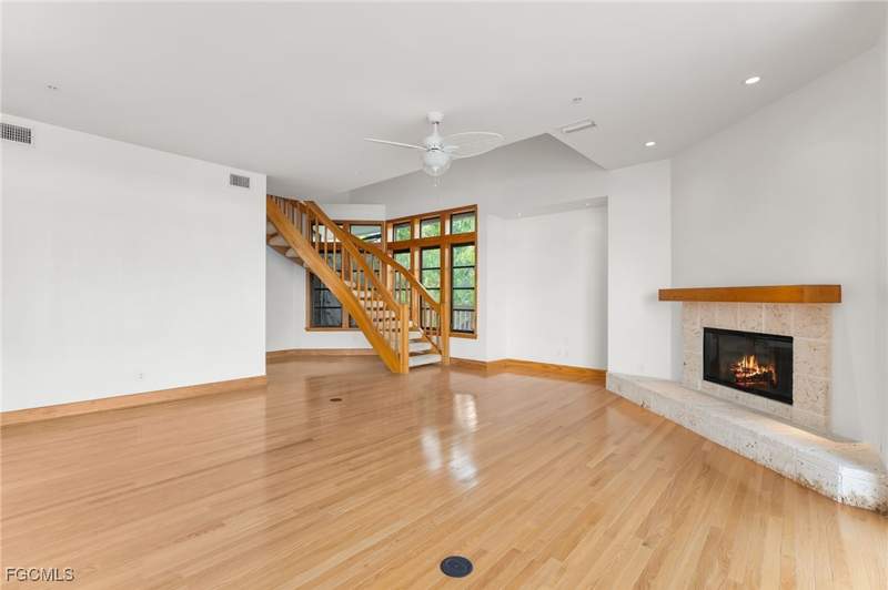 3 bedroom SingleFamilyResidence at 406 Gulf Bend Dr, Safety Harbor Club, Captiva — photo 4