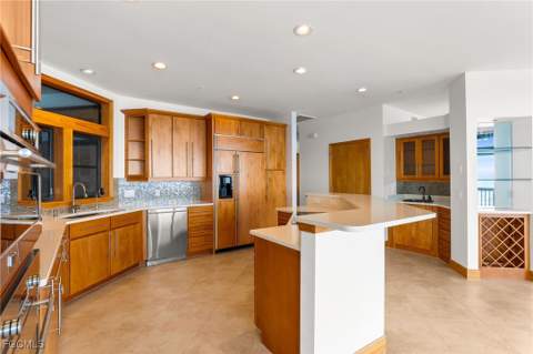 406 Gulf Bend Dr, Captiva FL - photo 6 of 47
