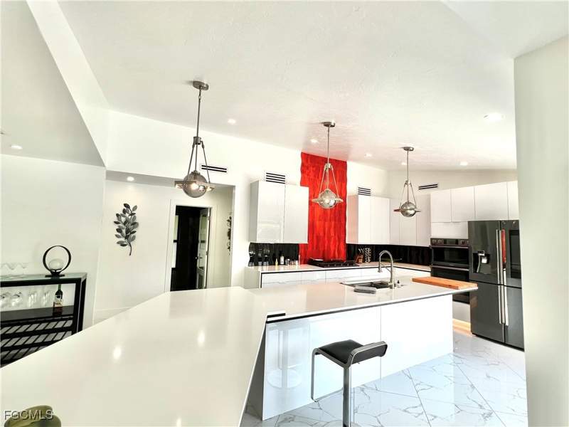 4 bedroom SingleFamilyResidence at 1919 Countess Ct, Imperial Golf Estates, Naples — photo 4