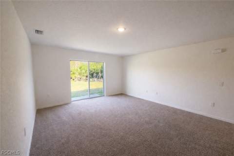 2625 NE 7th Pl, Cape Coral FL - photo 6 of 11