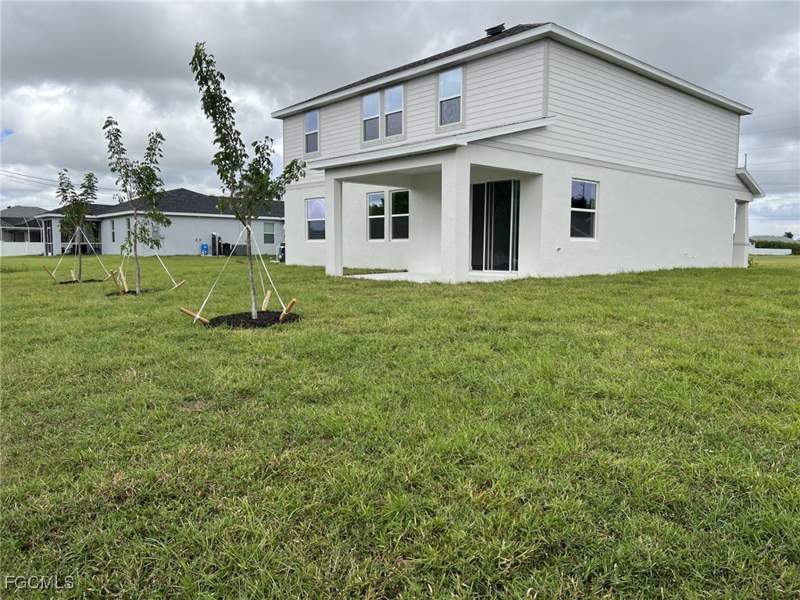 4 bedroom SingleFamilyResidence at 314 NE 23rd Ter, Cape Coral, Cape Coral — photo 2