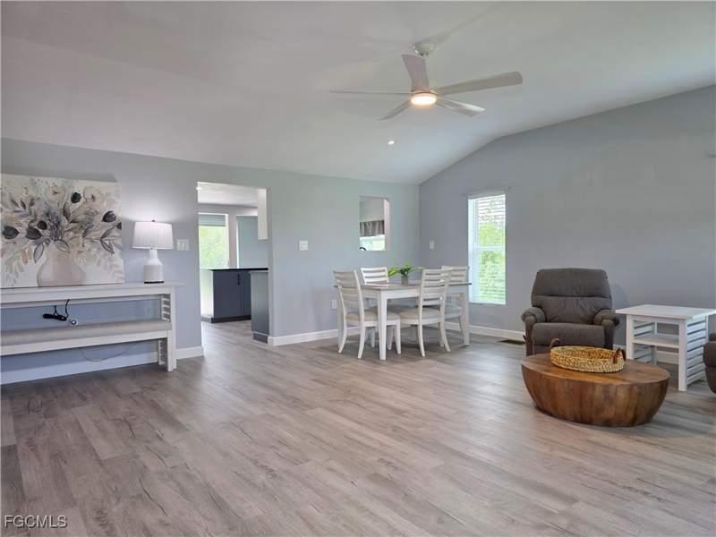 2 bedroom SingleFamilyResidence at 18387 Pioneer Rd, Fort Myers, Fort Myers — photo 5