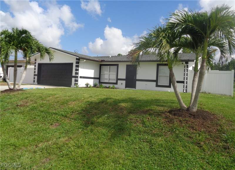 3 bedroom SingleFamilyResidence at 3316 21st St W, Lehigh Acres, Lehigh Acres — photo 2