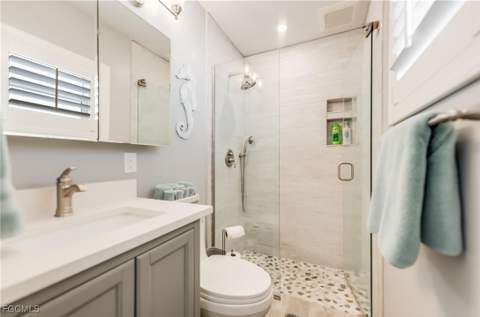 1657 Atlanta Plaza Dr, Sanibel FL - photo 16 of 45