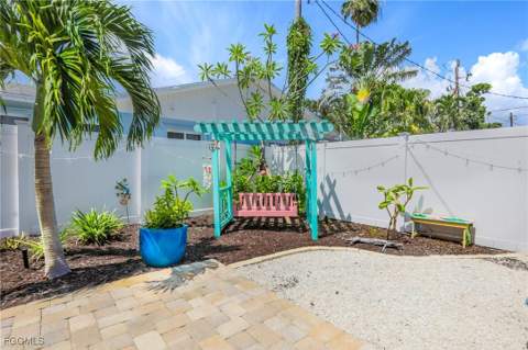 1657 Atlanta Plaza Dr, Sanibel FL - photo 23 of 45
