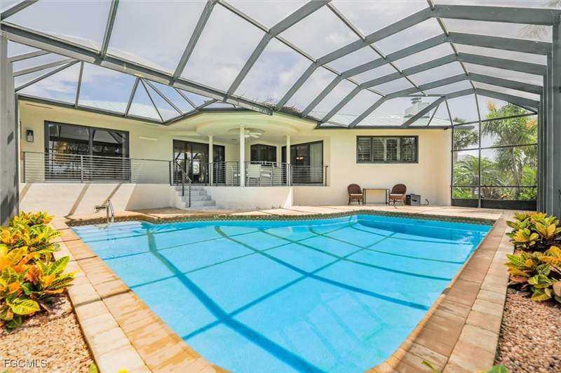 3 bedroom SingleFamilyResidence at 1286 Par View DR, BEACHVIEW COUNTRY CLUB ESTATES, Sanibel — photo 5